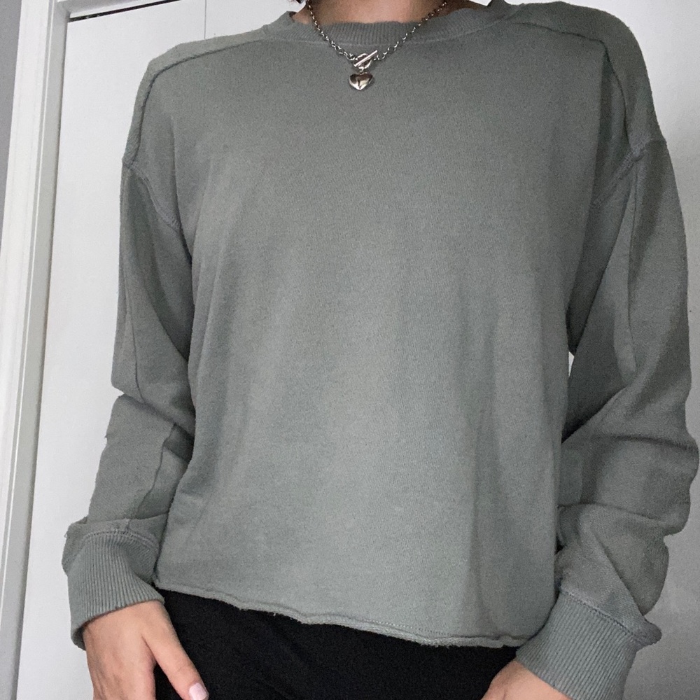 Women’s Long-sleeve CropTop